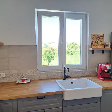 Вилла Little House Novigrad Новиград-Далмация