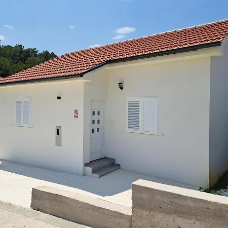 Little House Novigrad Villa